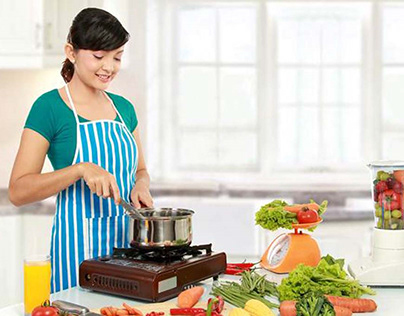 House cook maid