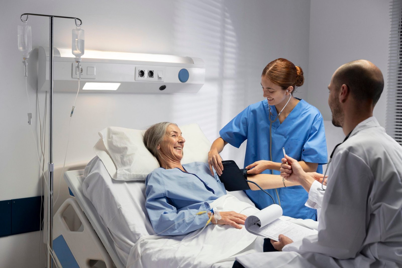 Read more about the article Top Patient Caretaker Services in Indore: Providing Care at Home