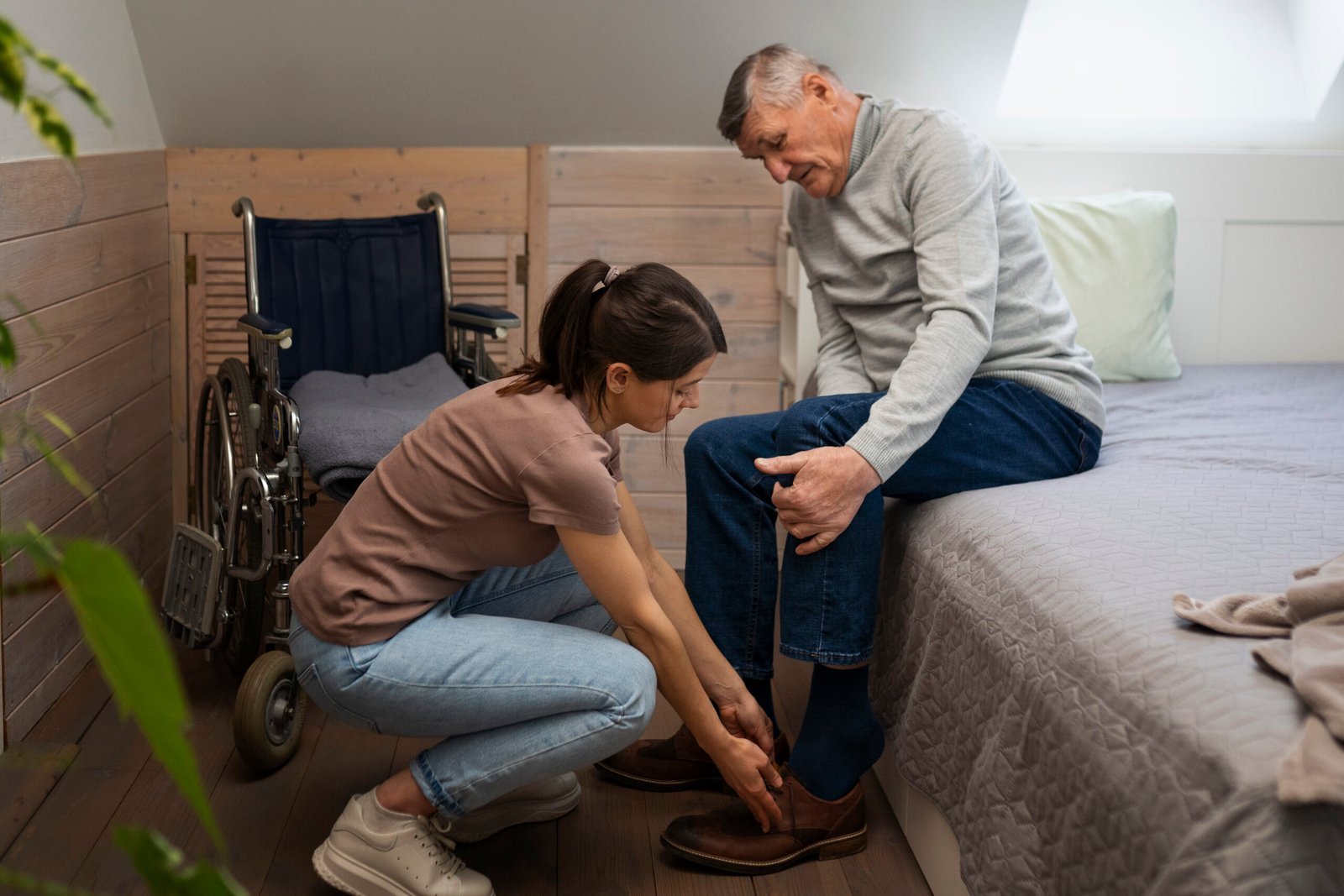 Read more about the article Home Patient Care in Indore – Safe & Economical Day-to-Day Care